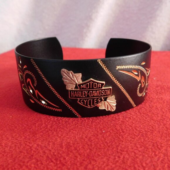 Ladies Harley Davidson Cuff Bracelet - Picture 1 of 6